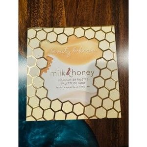 Beauty Bakerie Highlighter Palette